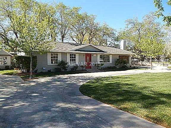3rd image of 5759 Sheila Ave