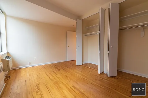 Rented by Bond New York | media 5