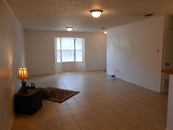 2nd image of 16080 Pawnee Dr Floor 1