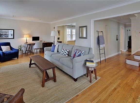 4th image of 7720 Stanford Ave