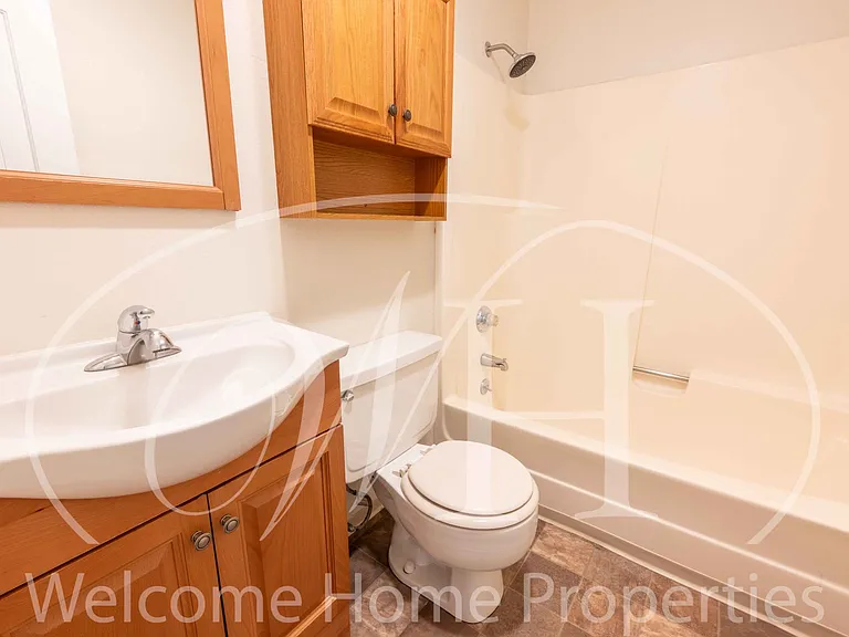 627 N Roosevelt St — Photo 20