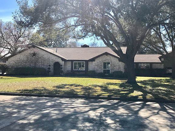 2nd image of 15106 Lakeview Dr