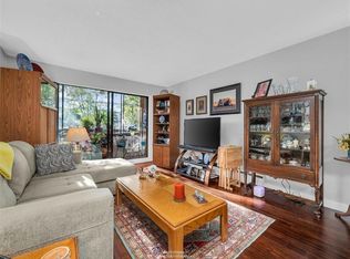 515 11th St #106, New Westminster, BC V3M4G4