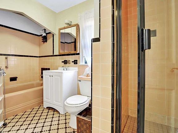 4th image of 115-39 220th St
