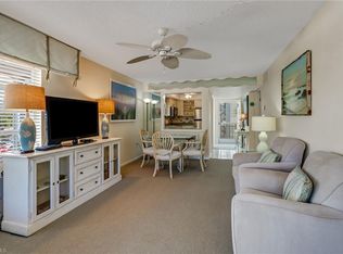 5 High Point Cir W APT 211, Naples, FL 34103