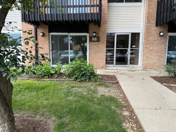 9B Kingery Quarter APT 108, Willowbrook, IL 60527