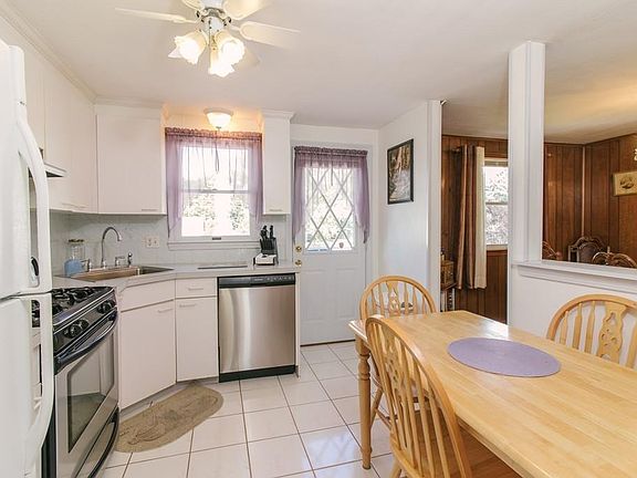 4th image of 68 Ashfield Dr