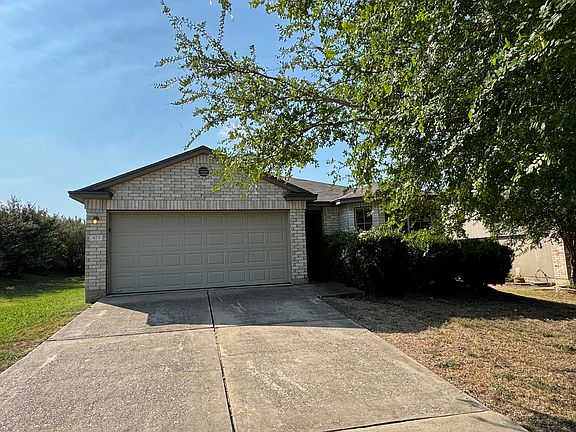 2nd image of 423 Paddington Dr