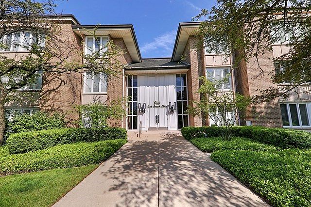 1st image of 1 Oak Brook Club Dr APT A305