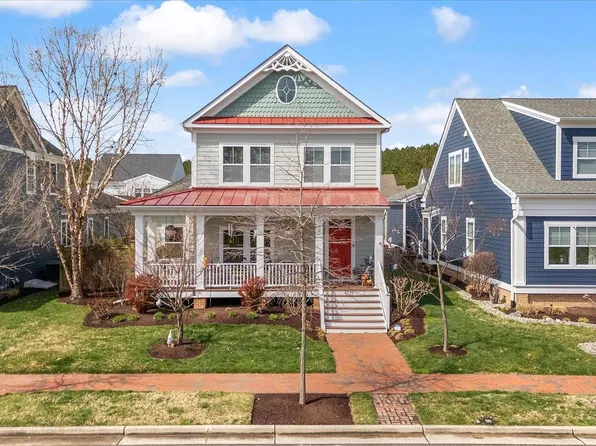 8050 Easton Village Dr, Easton, MD 21601