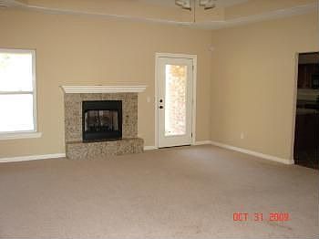 3rd image of 1221 Clydesdale Dr