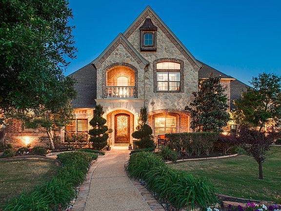 3rd image of 309 Oak Pointe Ln