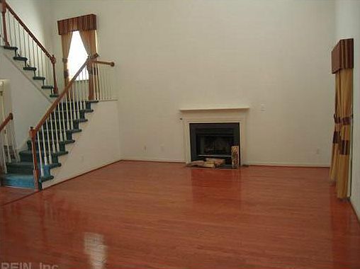 2nd image of 215 Cabell Dr