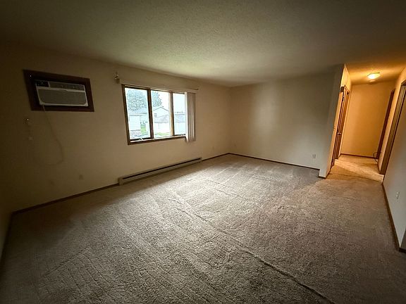 2nd image of 1320 4th Ave SE #B