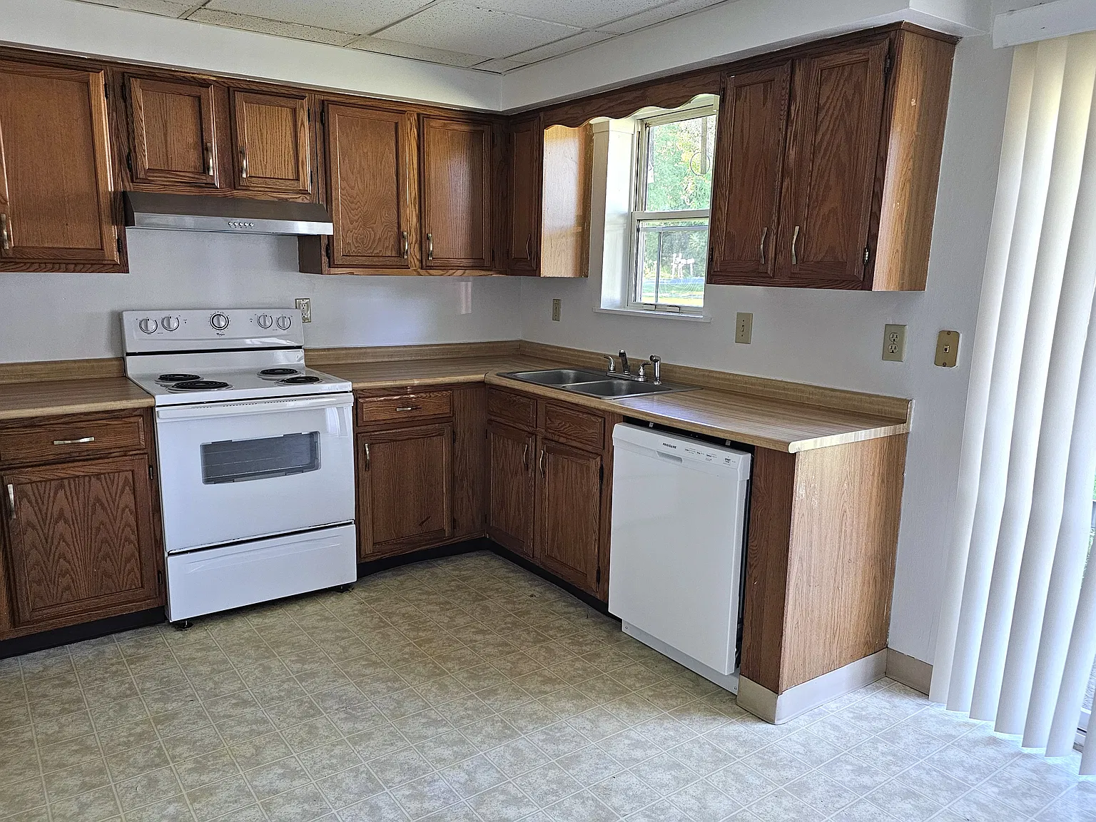 1 bed, $1,200 — Photo 2