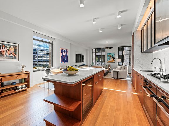 3rd image of 110 Charlton St #12D