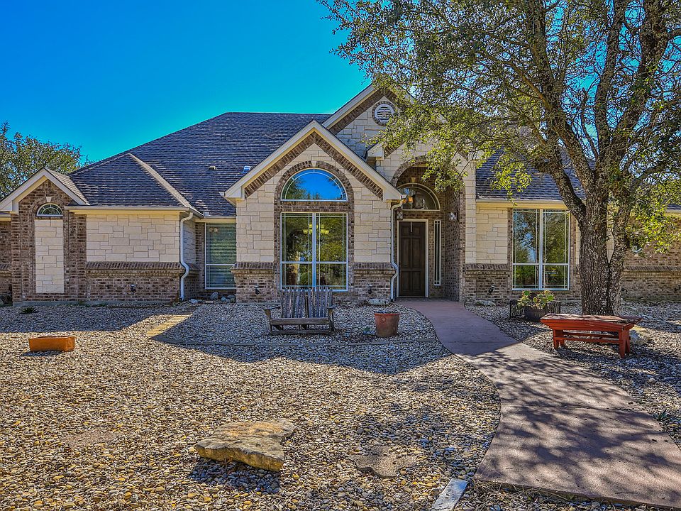 1st image of 1321 Great Oaks
