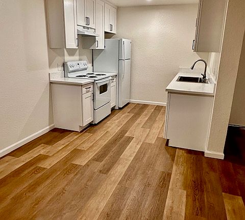 3rd image of 3738 Beyer Blvd #J