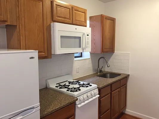 Rented by Michael Palmieri, LREB | media 10