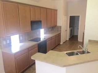 1752 Hidden Brook Dr, Grand Prairie, TX 75050