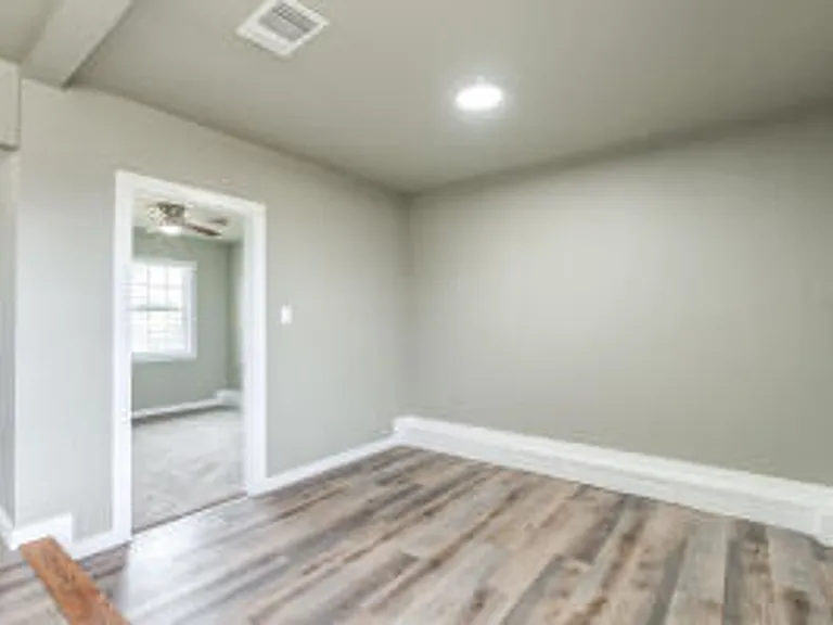 918 E Rice St — Photo 6