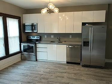 5th image of 207 13th Ave #207