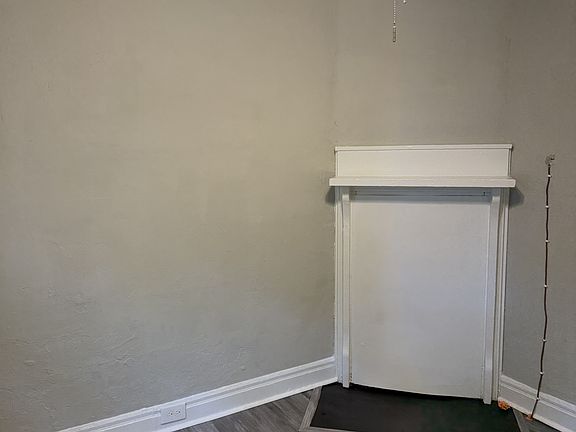 4th image of 109 Ware St
