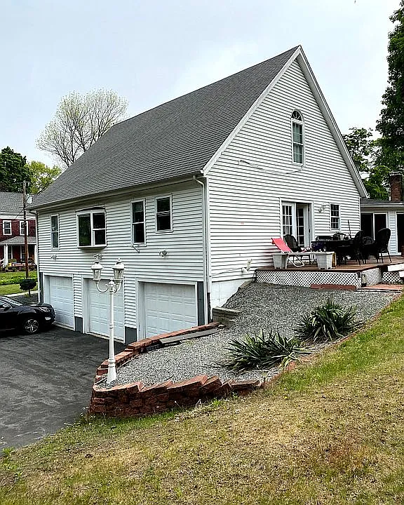 3 car heated garage