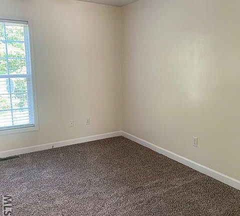 4th image of 95 Dumot Ct