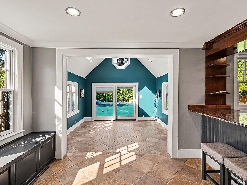 136 S Wilson Blvd, photo 16