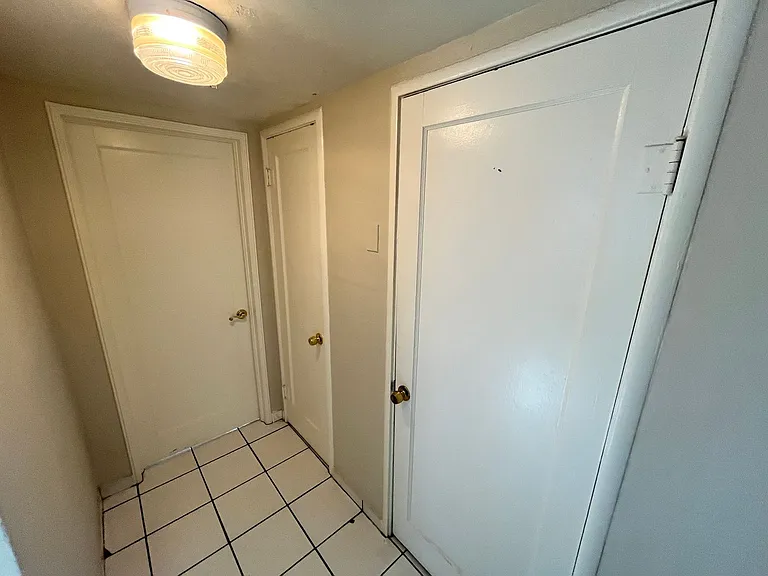 2720-2732 E Water St — Photo 7