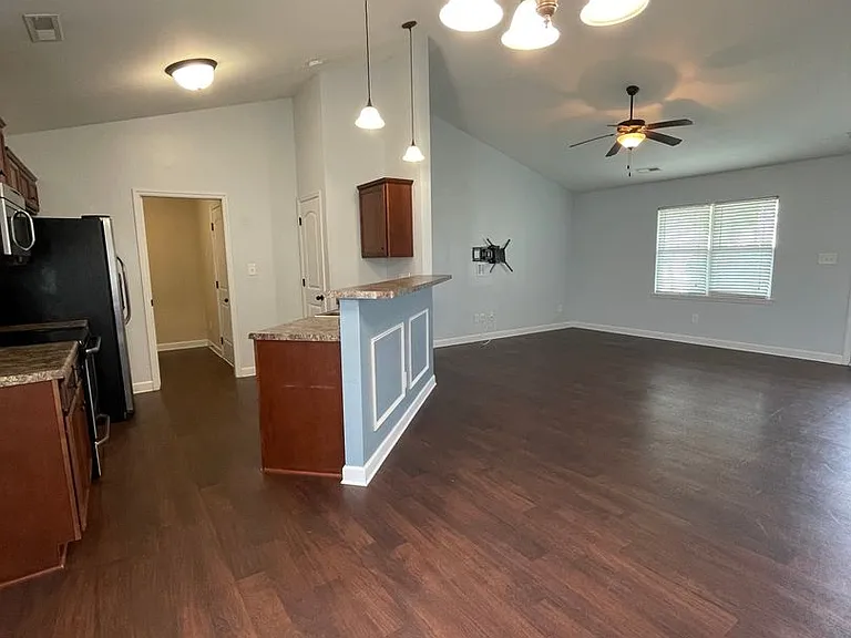 204 Misty Cove Ct — Photo 16