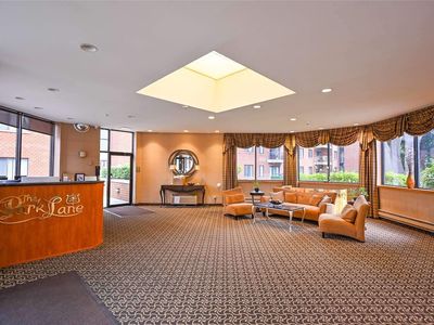 99 S Park Ave. Avenue #219, Rockville Centre, NY, 11570