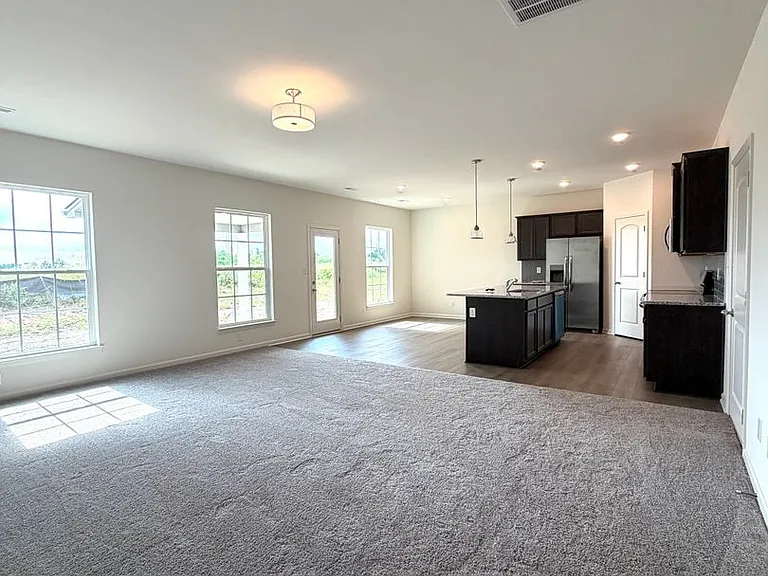 836 Halford Pl — Photo 6