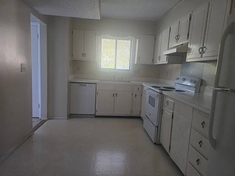 1708 N Hamilton St #E — Photo 2