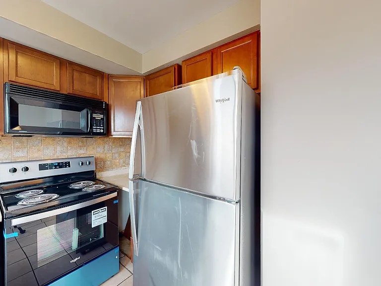 320 Westminster Ave #48 — Photo 8