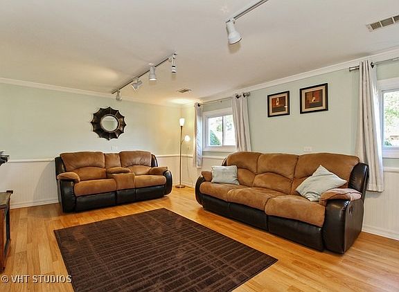 5th image of 16807 S Oketo Ave
