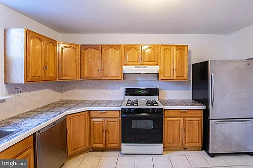 2306 E Cambria St Photo 1