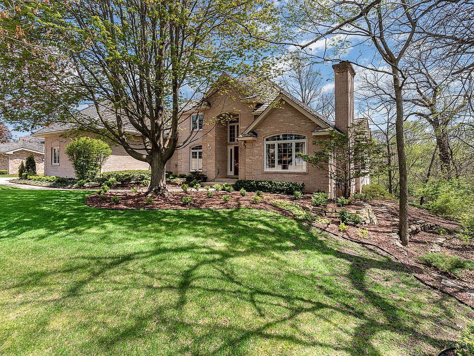 1st image of 24645 W Manor Dr