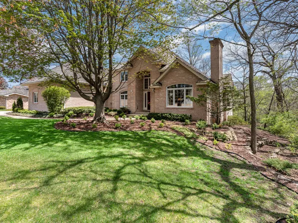 24645 W Manor Dr, Shorewood, IL 60404