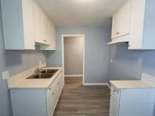 1300 W 134th St APT D, Gardena, CA 90247
