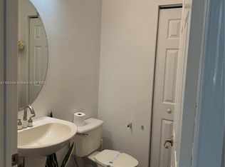 3152 N Greenleaf Cir, Boynton Beach, FL 33426