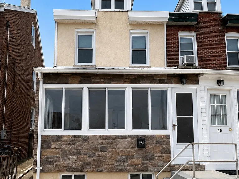 38 W Rambo St — Photo 1