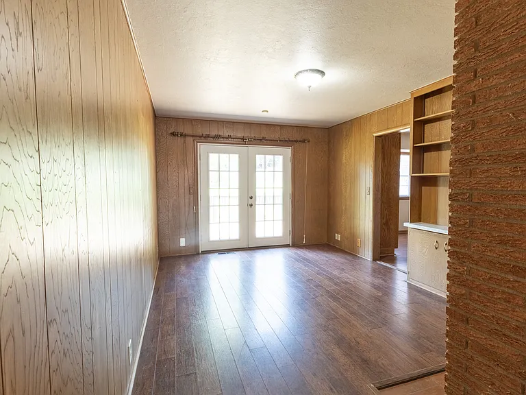 721 W Lakeshore Dr — Photo 8