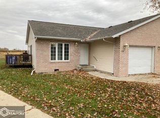 222 Manor Dr, Iowa Falls, IA 50126