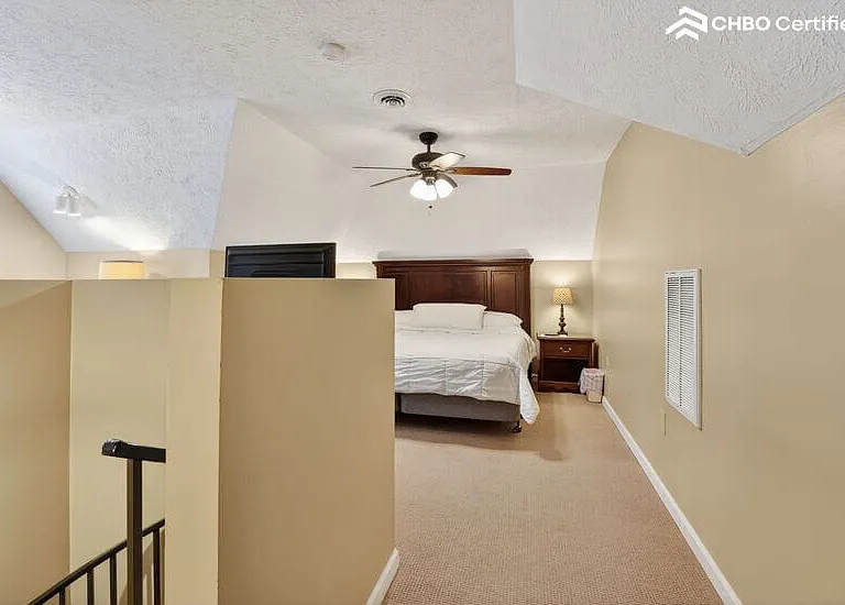 1332 W Andrew Johnson Hwy #9 — Photo 9
