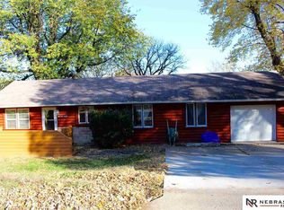 5617 S 52nd St, Omaha, NE 68117