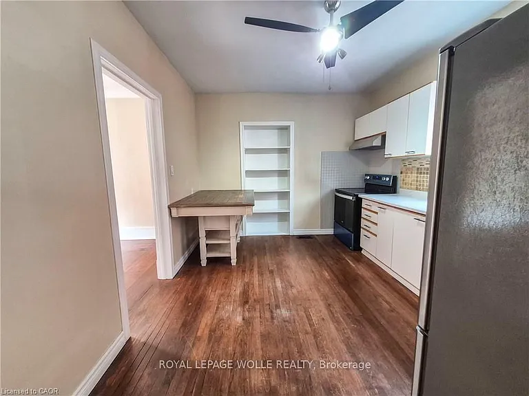 408 Wellington St N #2 — Photo 9