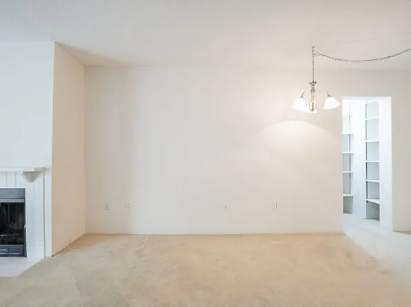 1169 Nelson St #203, Vancouver, BC V6E 1J3