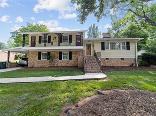 1003 Benjamin Pkwy, Greensboro, NC 27408